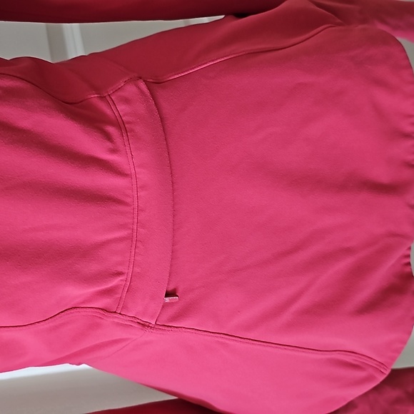 350. Lululemon The Ease Jacket - Picture 9 of 12